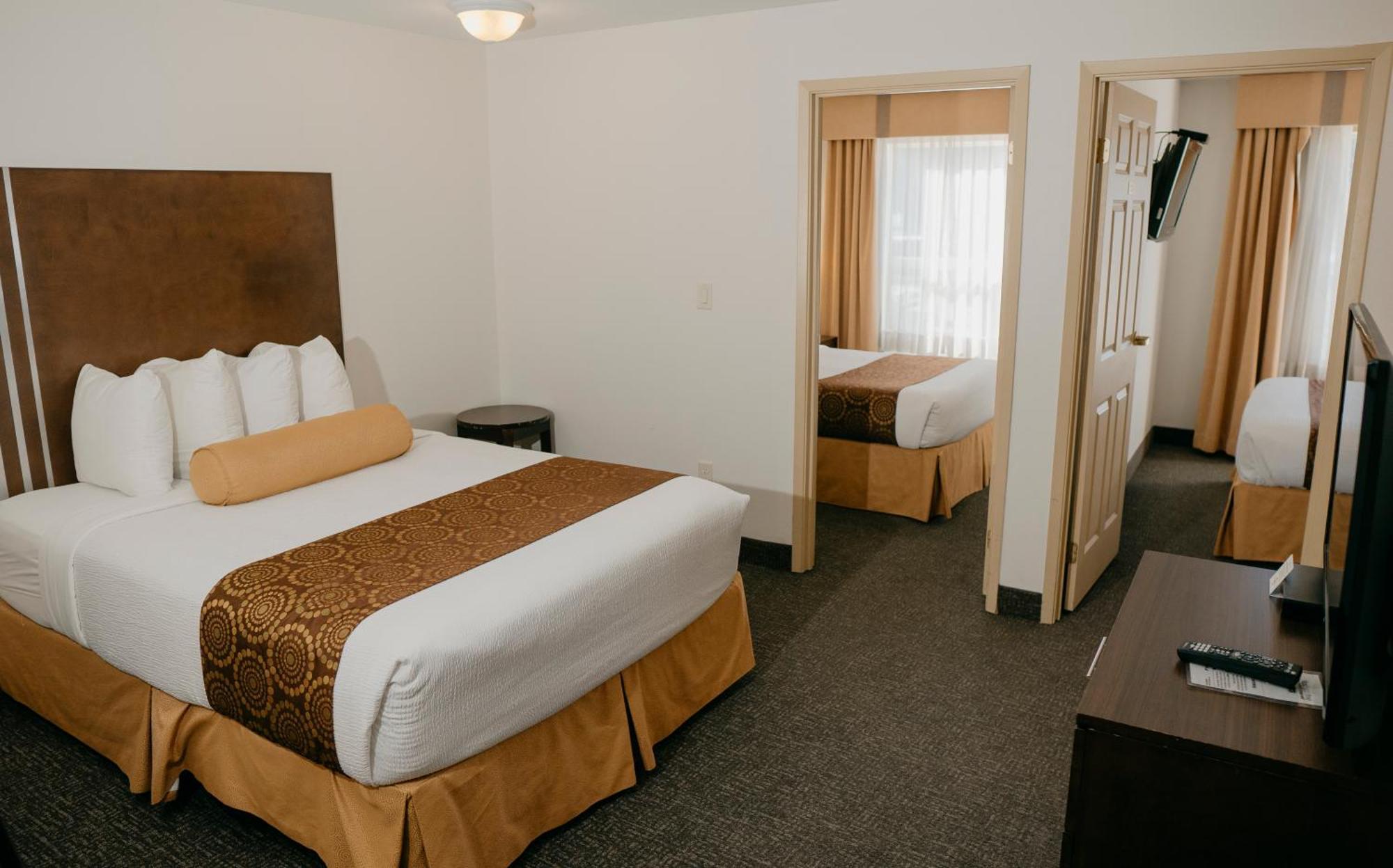 Ramada Golden Hotel Kültér fotó