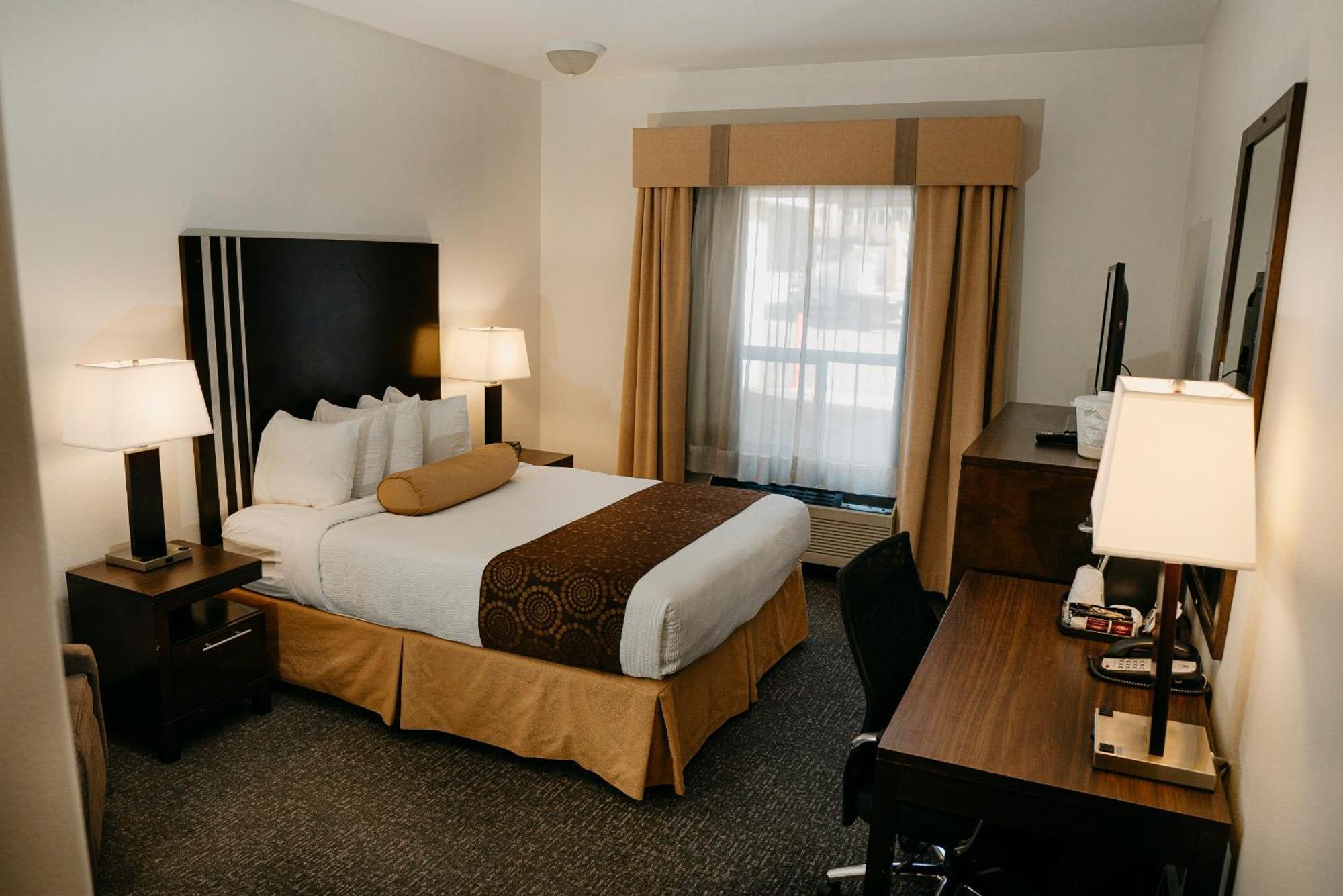 Ramada Golden Hotel Kültér fotó